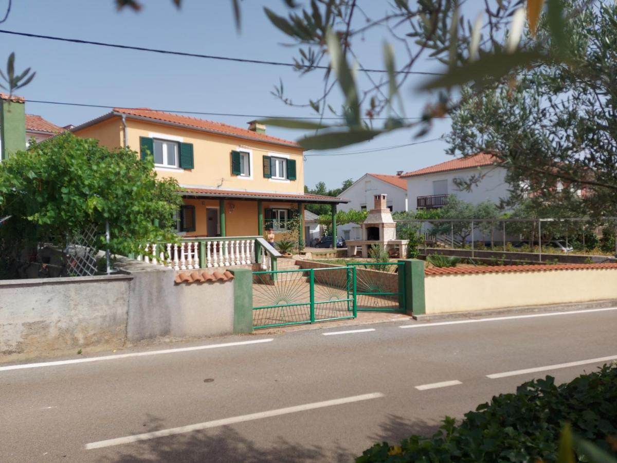 Vila Paula Malinska Luaran gambar